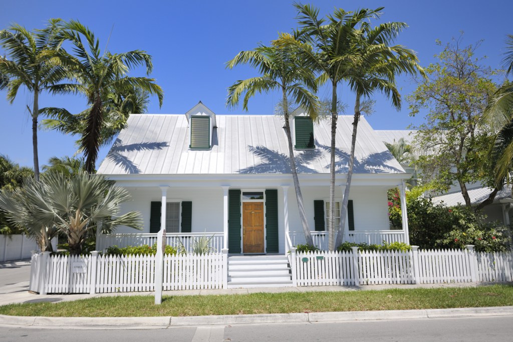 Picture of: Exterior Paint Colors for Your Florida Home  OpenHouse