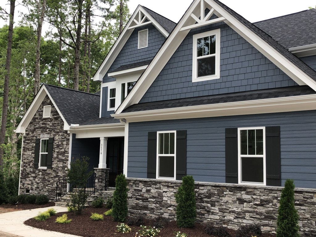 Picture of: Granite peak exterior paint  Outside house paint, House exterior